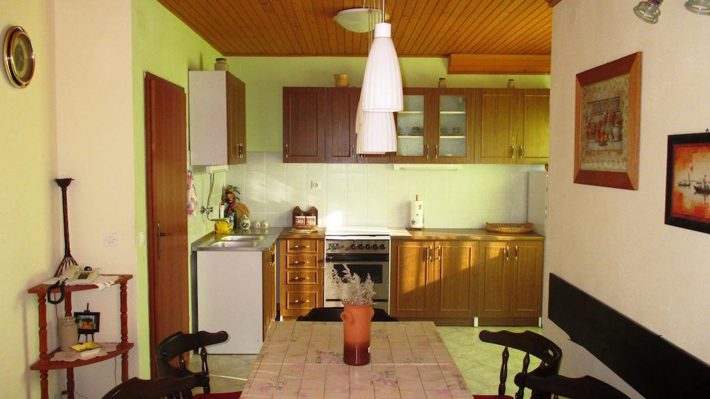 Apartment Zvonar Donji Okrug  部屋 写真